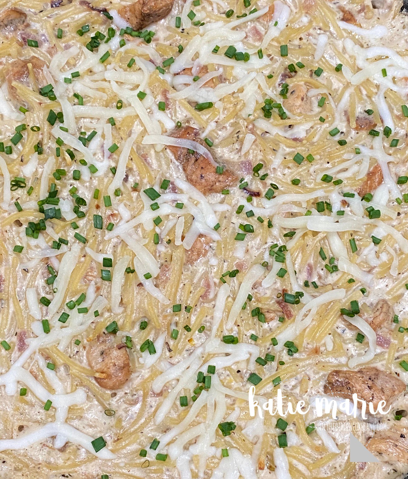 Chicken Alfredo Spaghetti Bake2 {the girl on foxy lane}